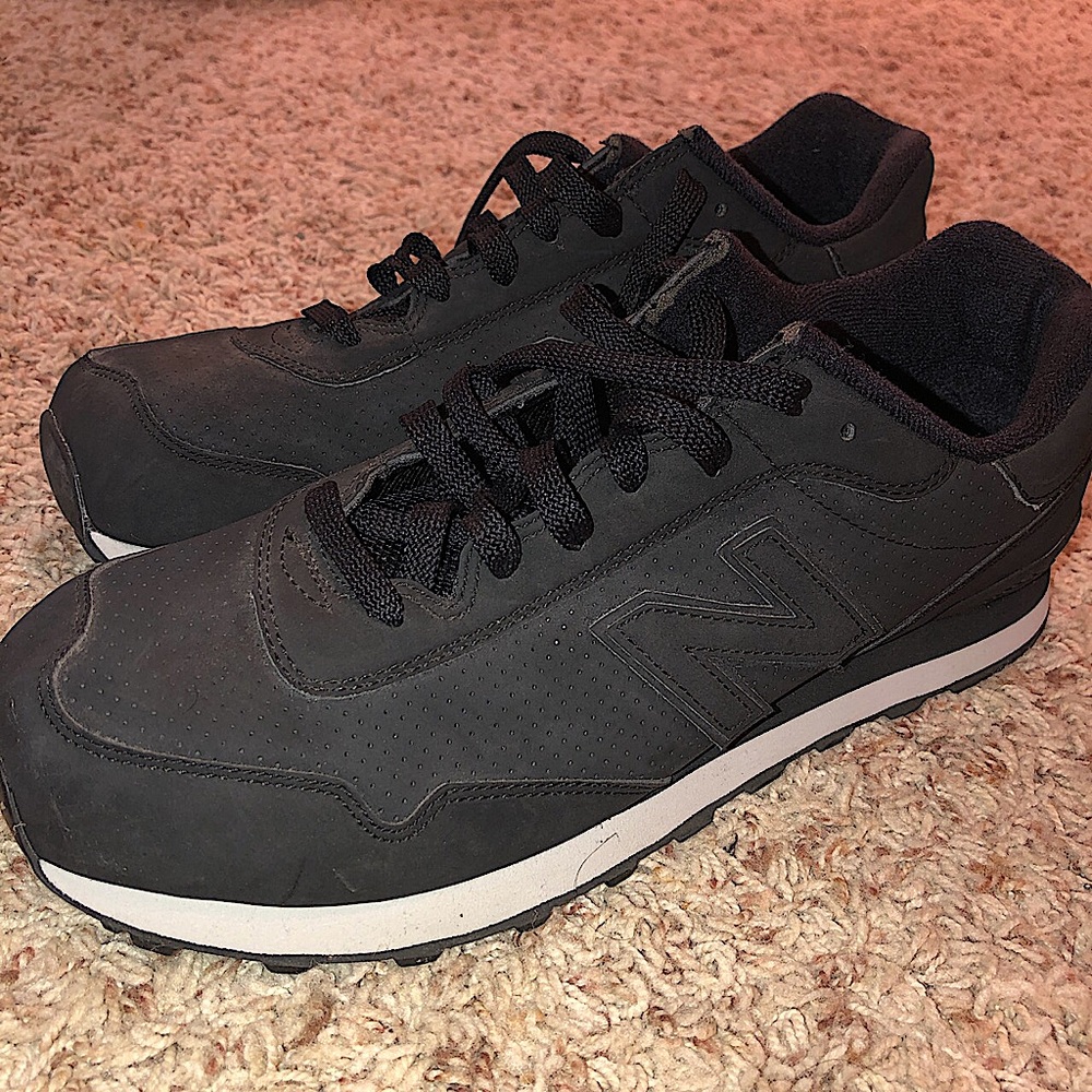 NEW BALANCE SNEAKERS - WORN ONCE - SIZE 10.5 MENS